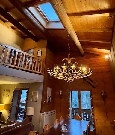 Chalet Family Chalet, Stunning Views & New Hot Tub La Cote d'Arbroz