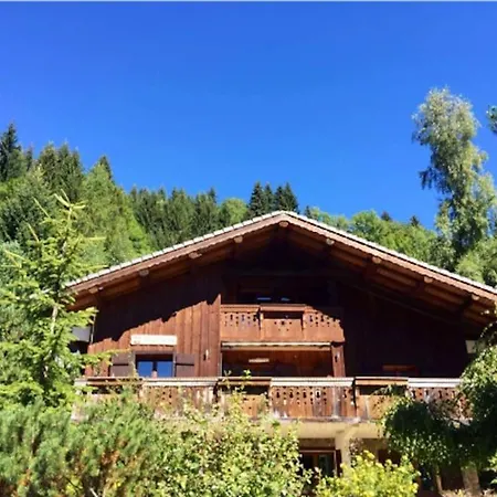 Chalet Family Chalet, Stunning Views & New Hot Tub *