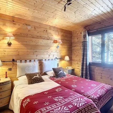 Chalet Family Chalet, Stunning Views & New Hot Tub