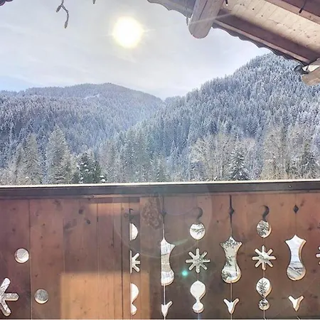 Chalet Family Chalet, Stunning Views & New Hot Tub *