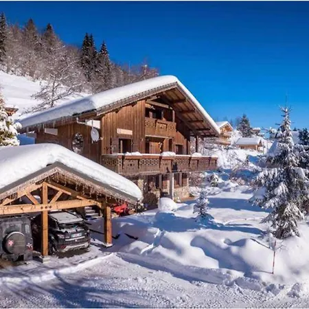 Chalet Family Chalet, Stunning Views & New Hot Tub